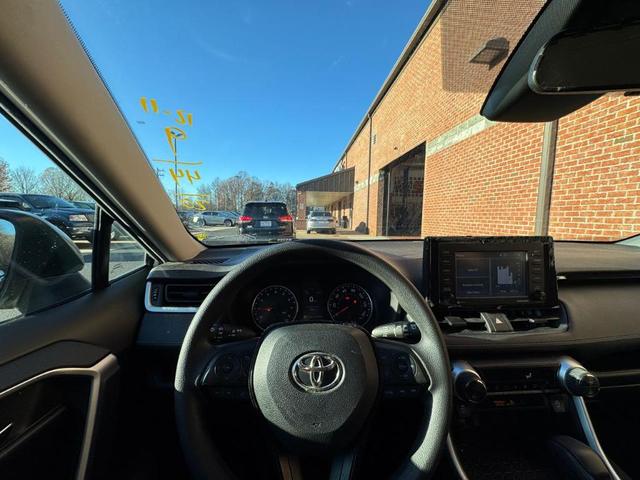 2020 toyota rav4 xle