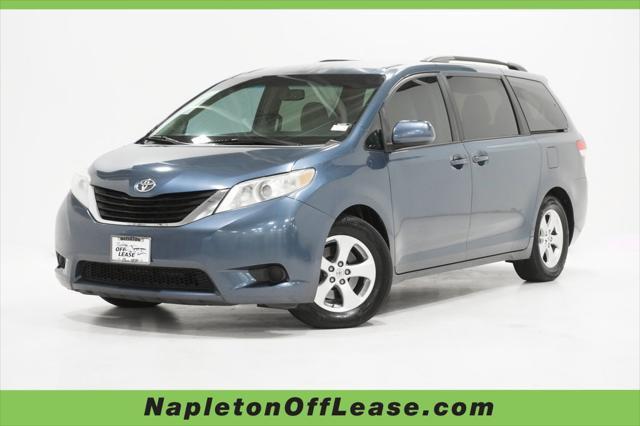 2013 toyota sienna le