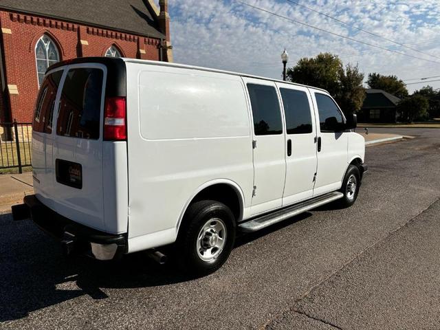 2022 chevrolet express 2500 work van