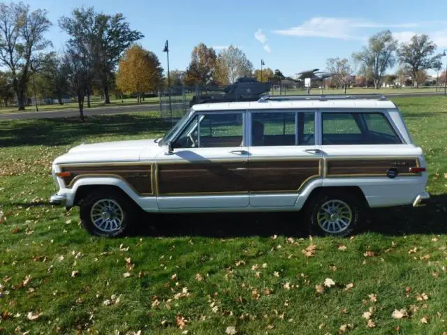 1988 jeep grand wagoneer 4x4 - fully loaded - 145k miles - clean & all original!