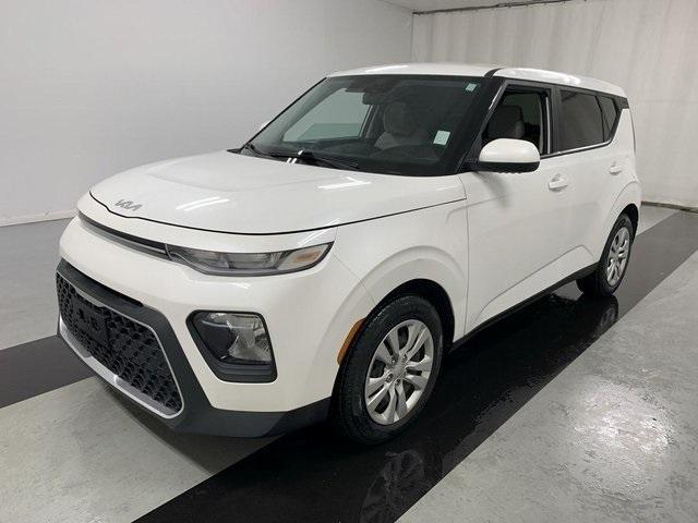 2022 kia soul lx