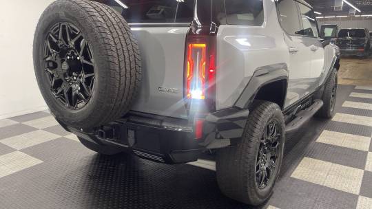 2025 GMC Hummer EV