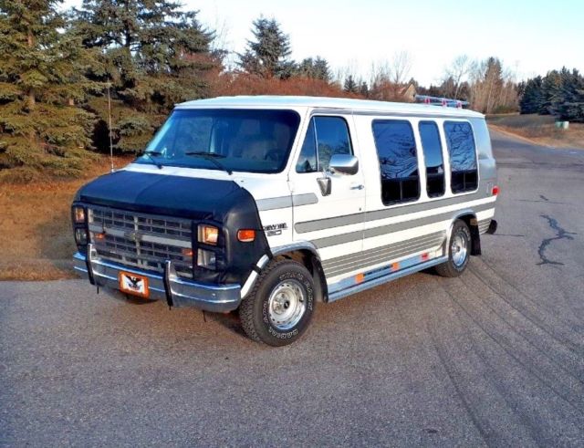 unreserved 1989 chevrolet sport van. only 29,025 miles!!! unreserved