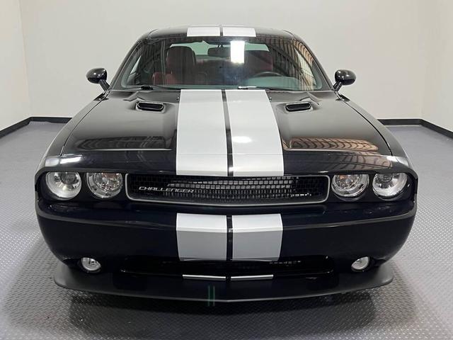 2014 dodge challenger srt8