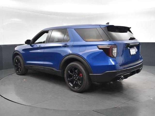 2022 ford explorer st