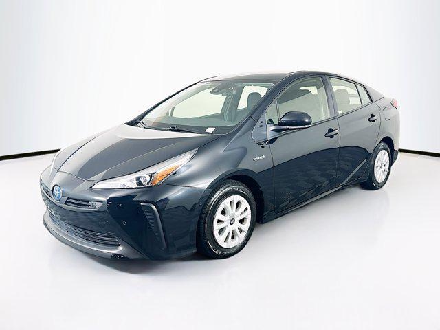 2021 toyota prius le