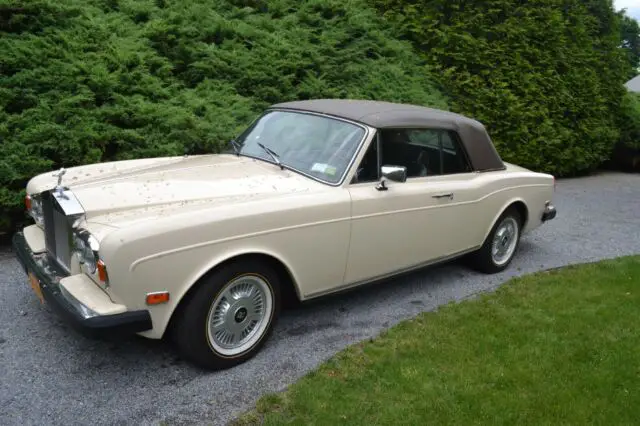 priced to sell! low reserve, low mileage, new top, beautiful drop head