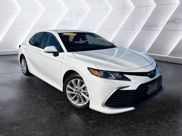 2023 toyota camry le