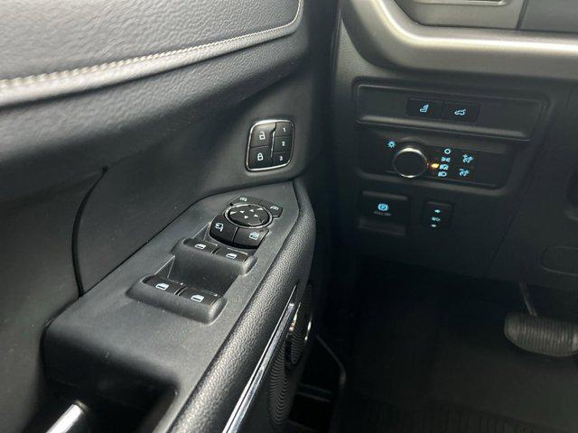 2022 ford expedition xlt