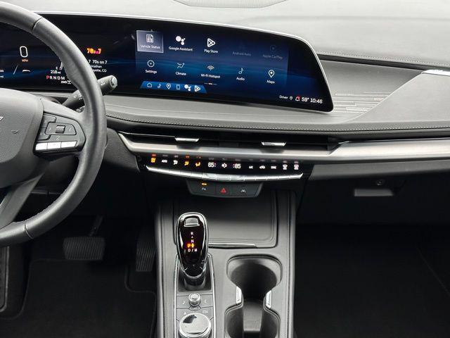 2024 cadillac xt4 premium luxury