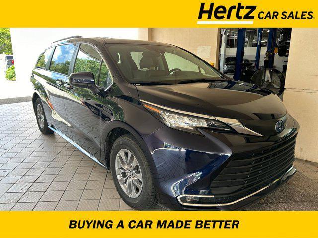 2023 toyota sienna xle 8 passenger