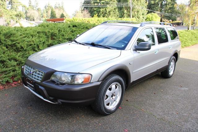 2004 volvo xc70 base