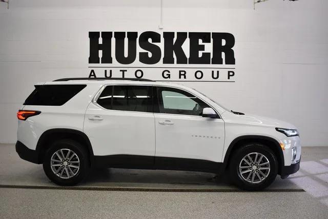 2023 chevrolet traverse lt cloth