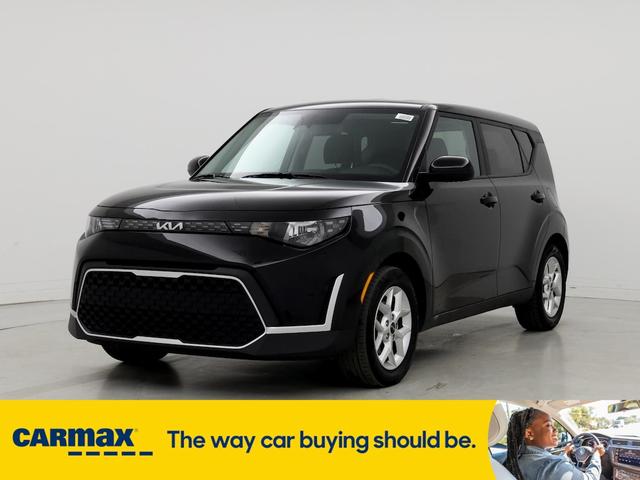 2023 kia soul lx
