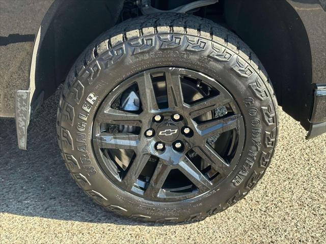 2022 chevrolet silverado 1500 limited custom trail boss
