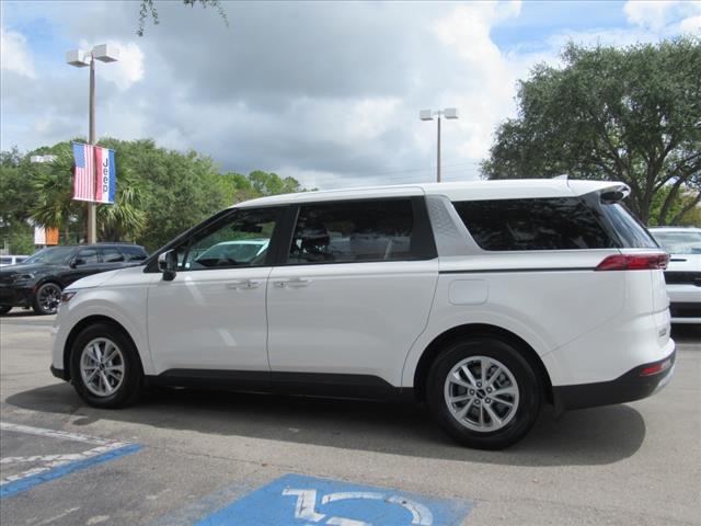 2024 kia carnival lx