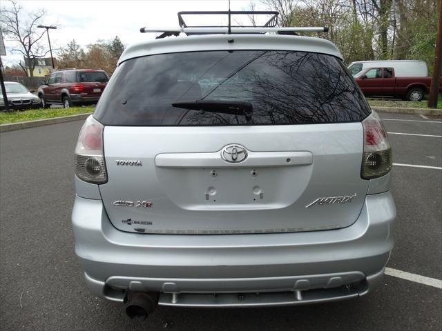2005 toyota matrix base