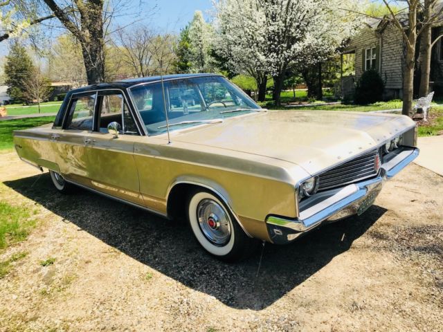 1968 chrysler newport sedan!!!! simply stunning!!! super rare car!! look!!!