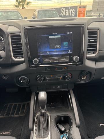 2024 nissan frontier sv