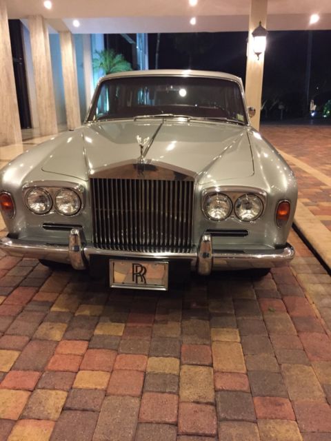 rolls-royce silver shadow 1967. restored. one family owned since new