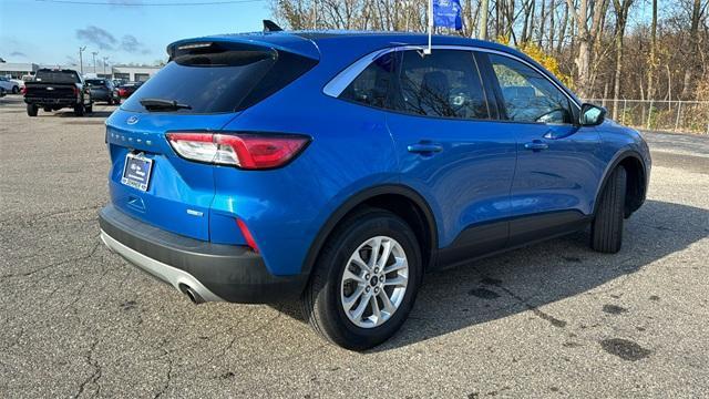 2020 ford escape se