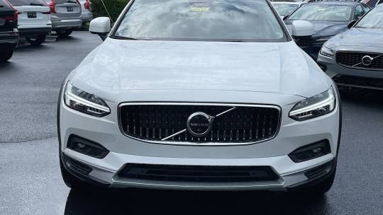 2025 Volvo V90 Cross Country