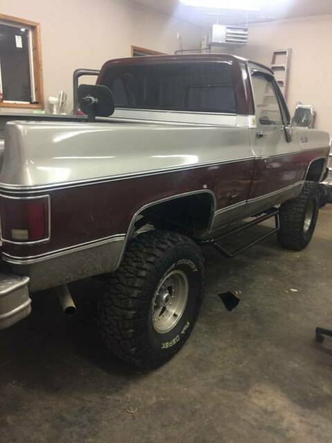 1978 chevrolet truck with plow
