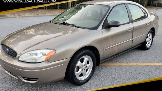 2005 Ford Taurus se