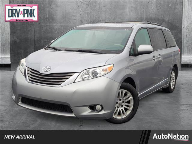 2012 toyota sienna xle