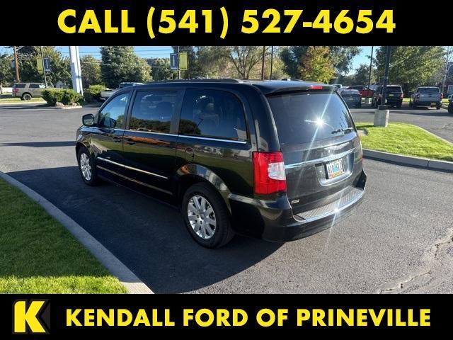 2016 chrysler town & country touring