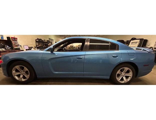 2014 dodge charger se