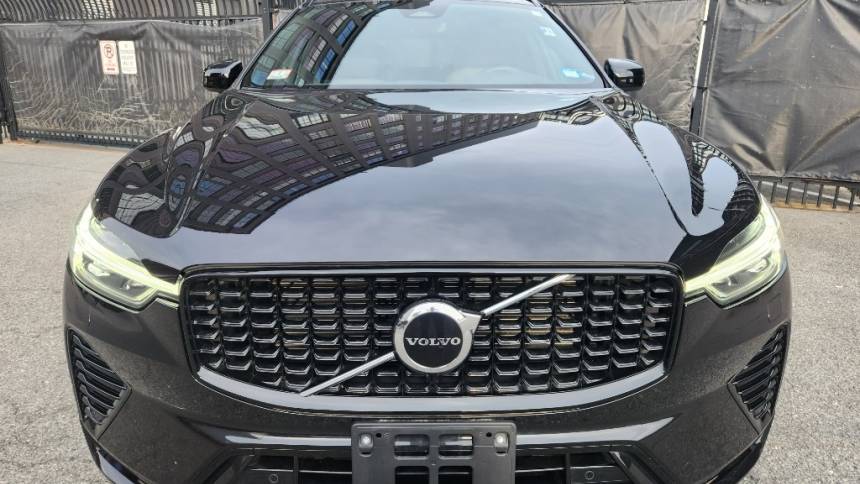 2022 volvo xc60 b6 r-design
