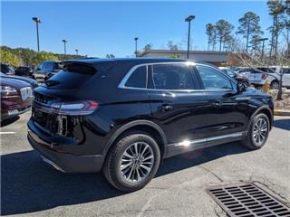 2023 Lincoln Nautilus standard