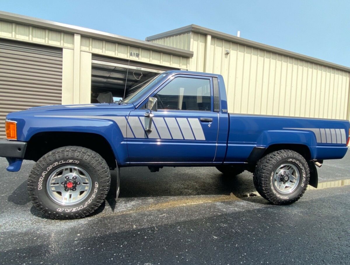 1986 toyota pickup 4x4 22r 2.4l 4cyl 5-speed