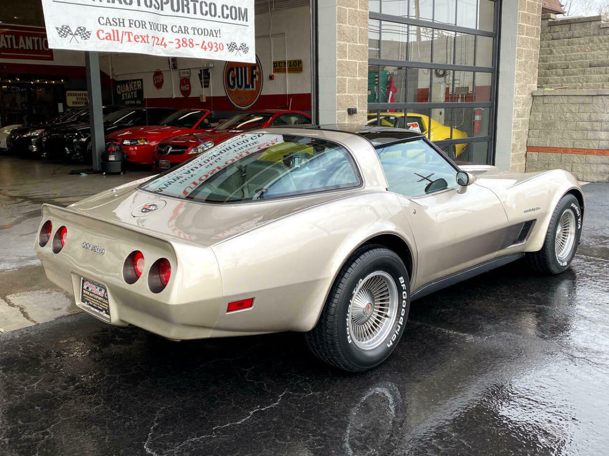 1982 chevrolet corvette collector's edition 17550 miles champagne hatchback 5.7l