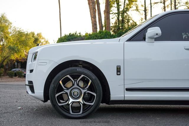 2021 rolls-royce cullinan back badge