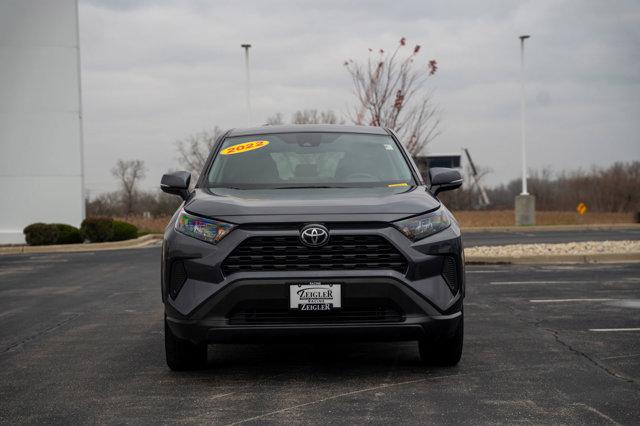 2022 toyota rav4 le