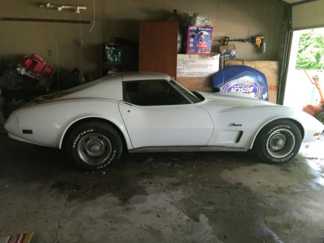 1974 chevrolet corvette coupe 2-door 5.7l