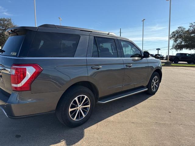 2021 ford expedition xlt
