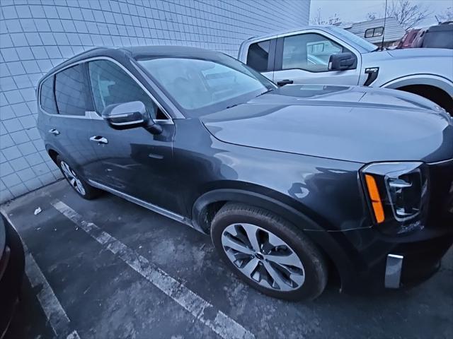 2022 kia telluride s