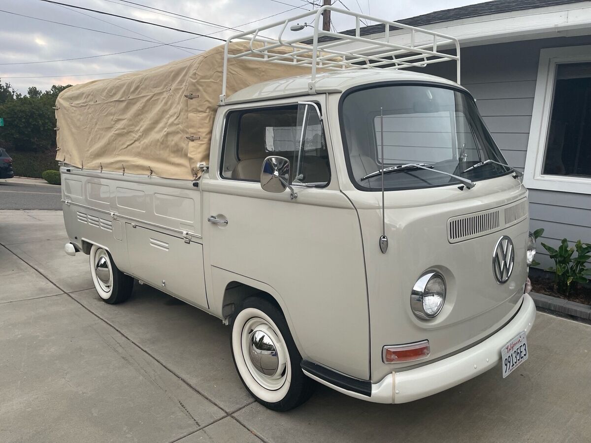 1970 volkswagen type 2 pickup brown