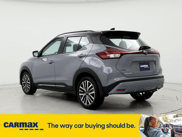 2023 nissan kicks sr