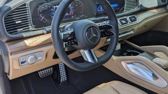 2025 Mercedes-Benz GLS