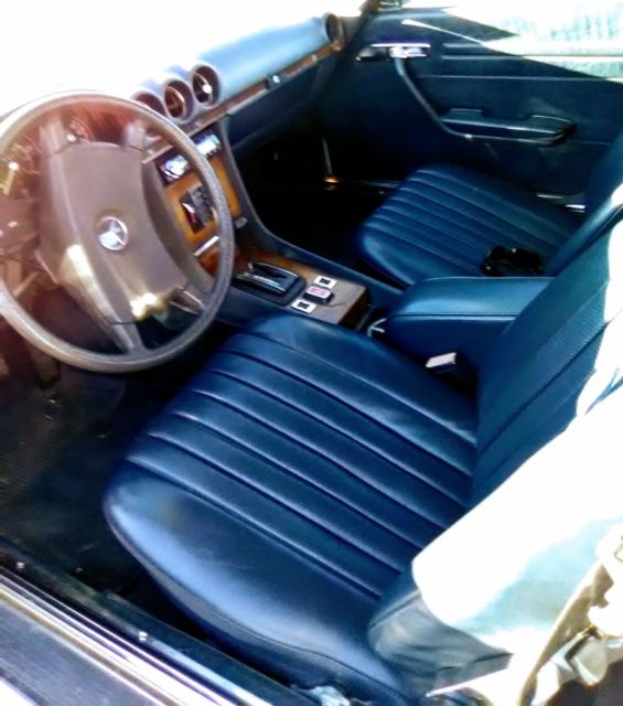 1981 mercedes 380sl roadster . very nice car