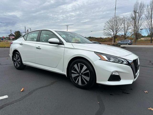 2022 nissan altima 2.5 sv