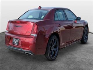2022 Chrysler 300 touring l