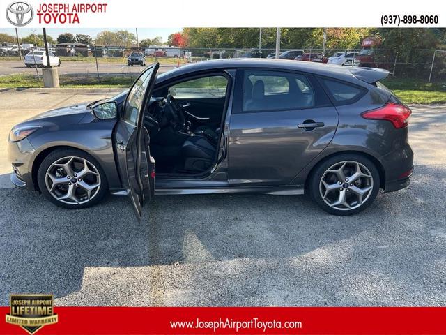 2018 ford focus st base