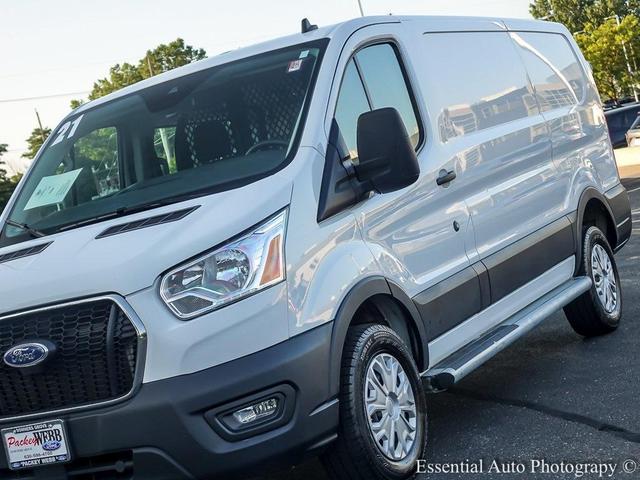 2021 ford transit-150 base