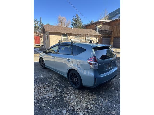 2015 toyota prius v five
