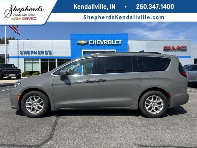 2022 chrysler pacifica touring-l